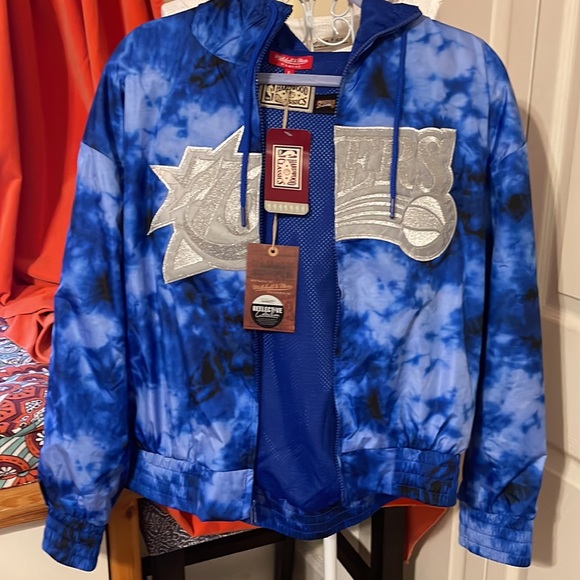 Mitchell and Ness Philadelphia Sixers Windbreaker - Picture 5 of 7